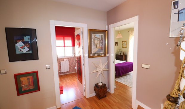 Reventa - Villa -
La Parroquia