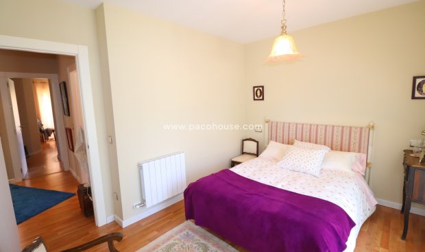 Reventa - Villa -
La Parroquia