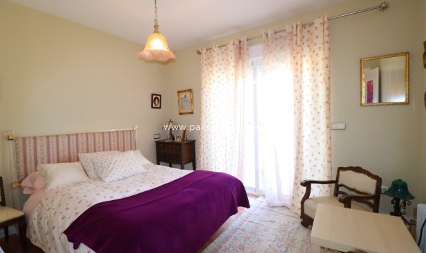 Reventa - Villa -
La Parroquia