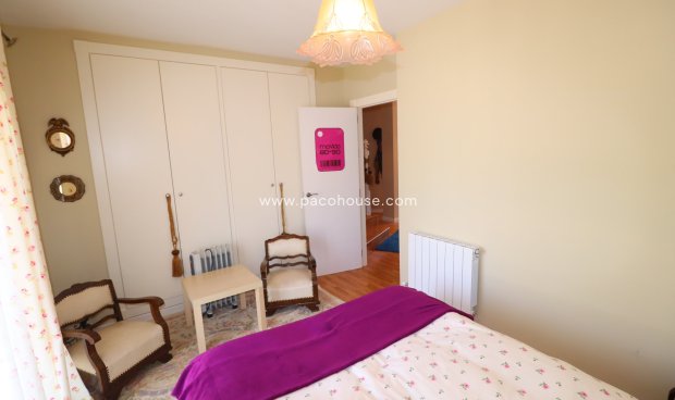 Reventa - Villa -
La Parroquia