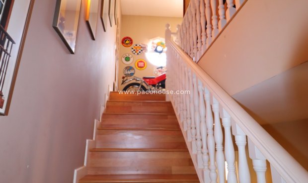 Reventa - Villa -
La Parroquia