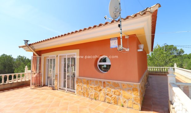 Reventa - Villa -
La Parroquia