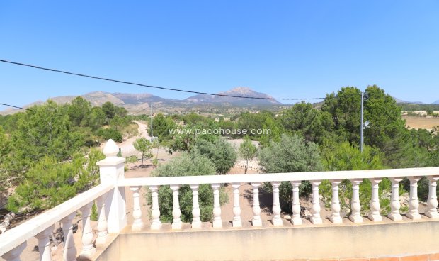 Reventa - Villa -
La Parroquia