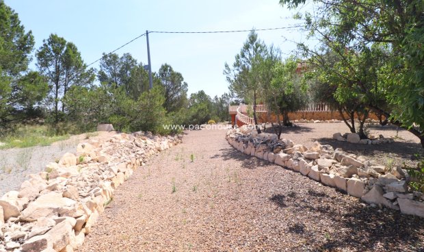 Reventa - Villa -
La Parroquia