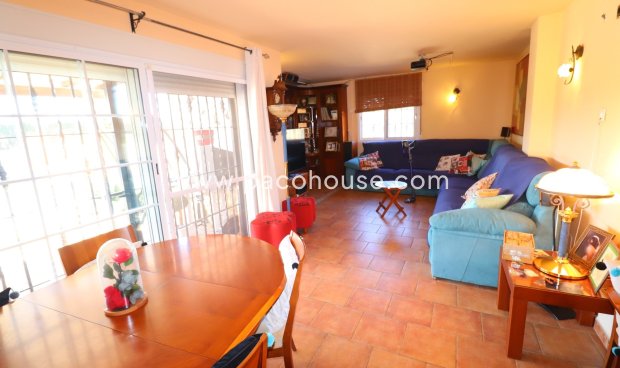 Resale - Villa -
Purias