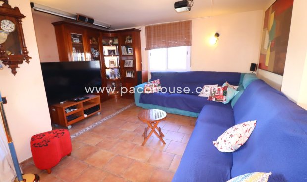 Resale - Villa -
Purias