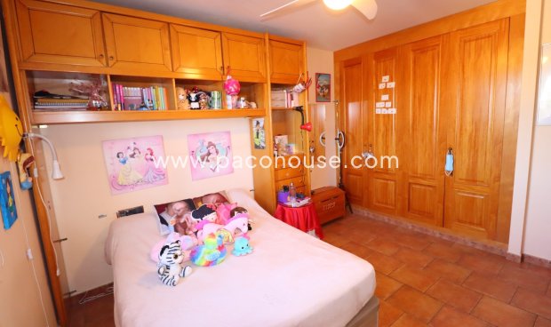 Resale - Villa -
Purias