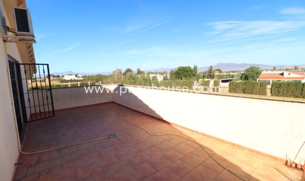 Resale - Villa -
Purias