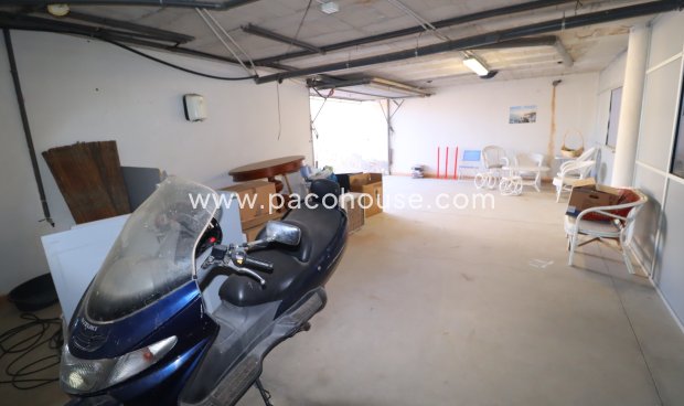 Resale - Villa -
Purias