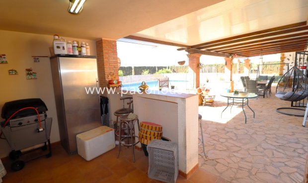 Resale - Villa -
Purias