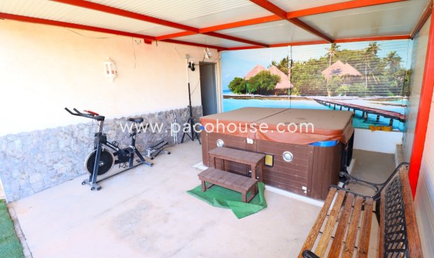 Resale - Villa -
Purias