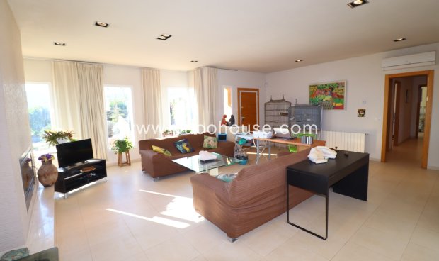 Resale - Villa -
Puerto Lumbreras