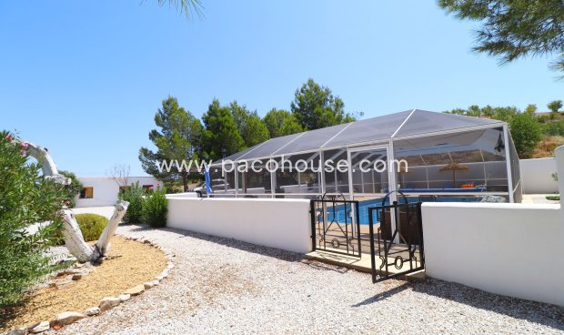 Resale - Cortijo -
Velez-Rubio