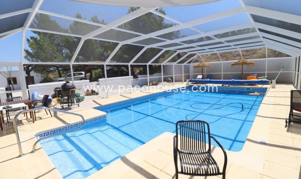 Resale - Cortijo -
Velez-Rubio