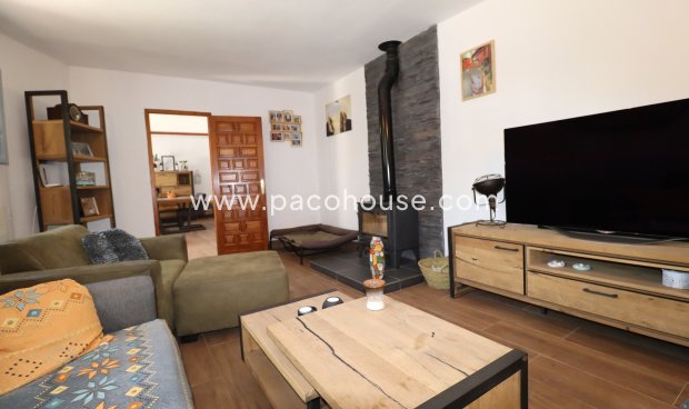 Resale - Cortijo -
Velez-Rubio