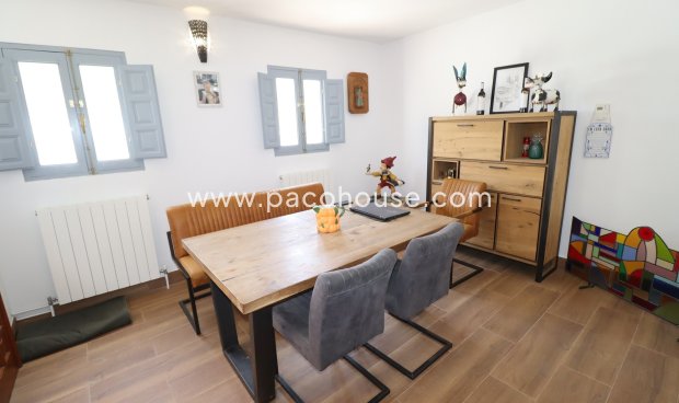 Resale - Cortijo -
Velez-Rubio