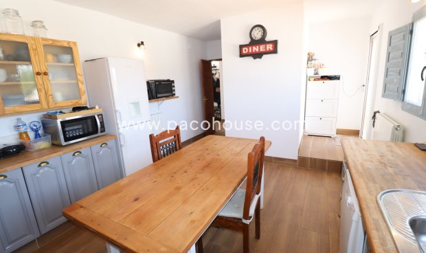 Resale - Cortijo -
Velez-Rubio