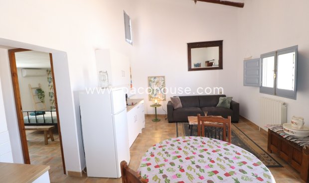Resale - Cortijo -
Velez-Rubio