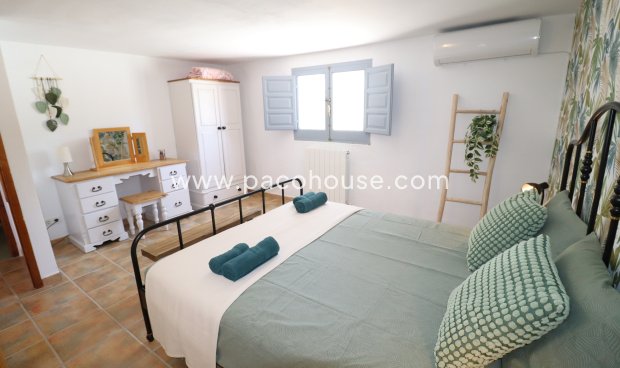 Resale - Cortijo -
Velez-Rubio