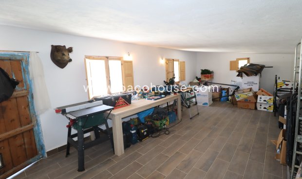 Resale - Cortijo -
Velez-Rubio