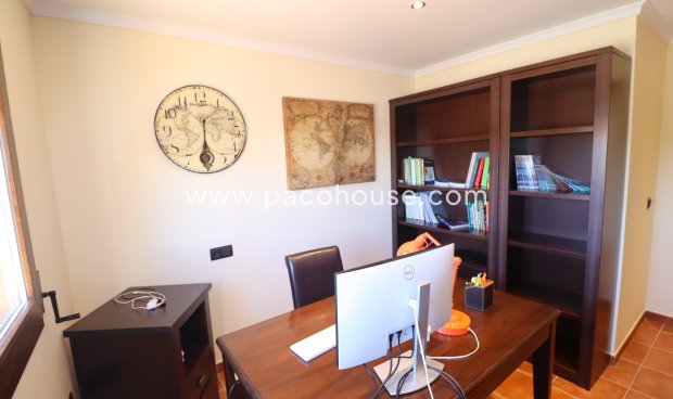 Resale - Villa -
Almendricos