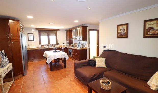 Resale - Villa -
Almendricos