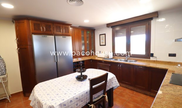 Resale - Villa -
Almendricos