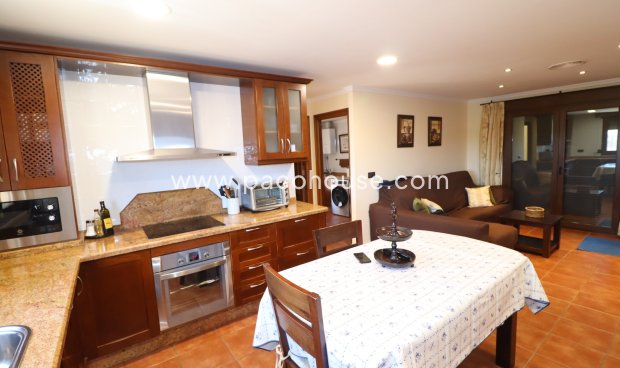 Resale - Villa -
Almendricos