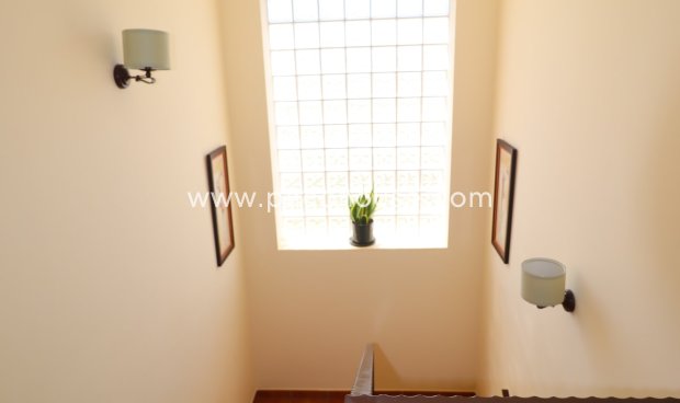 Resale - Villa -
Almendricos