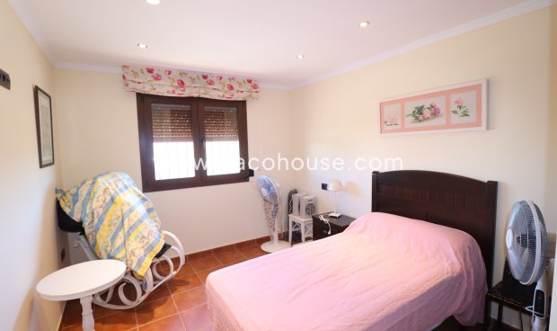 Resale - Villa -
Almendricos