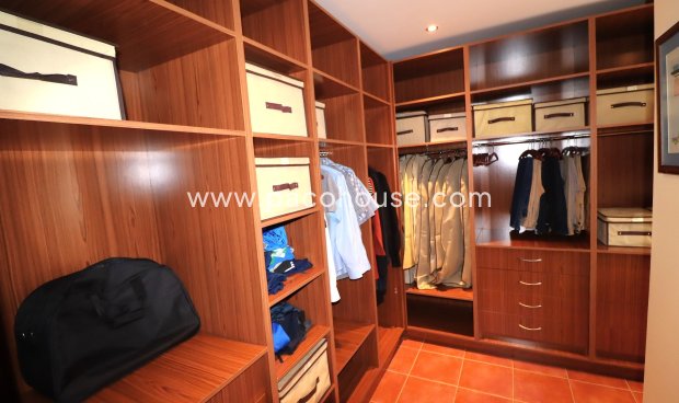 Resale - Villa -
Almendricos