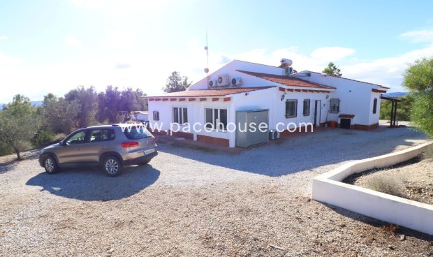 Resale - Villa -
Zarzalico