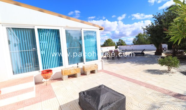 Resale - Villa -
Zarzalico