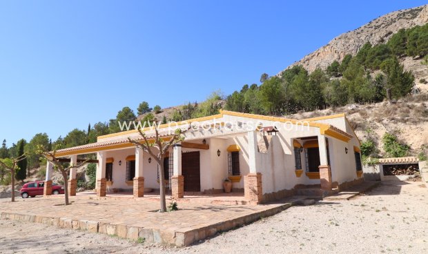 Resale - Cortijo -
Velez-Blanco